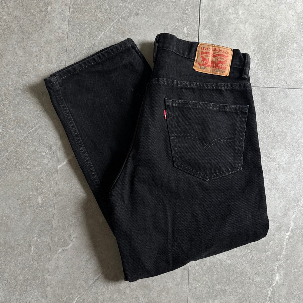 Levi's 550 Relaxed Fit Tapered Leg Black Denim Jeans 36x29